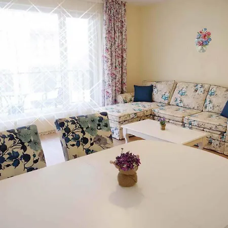 Apartamento Kashtite